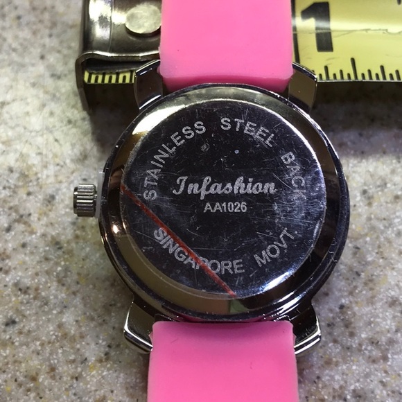 Kids Watch Pink Band with Train on the band. - Picture 6 of 8